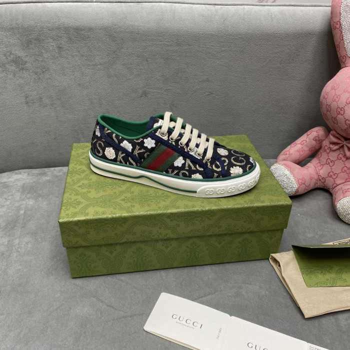 G*u*i sneaker