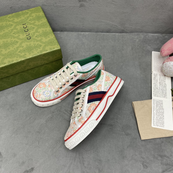 G*u*i sneaker