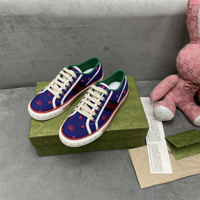 G*u*i sneaker