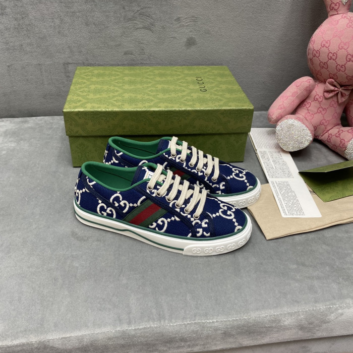 G*u*i sneaker