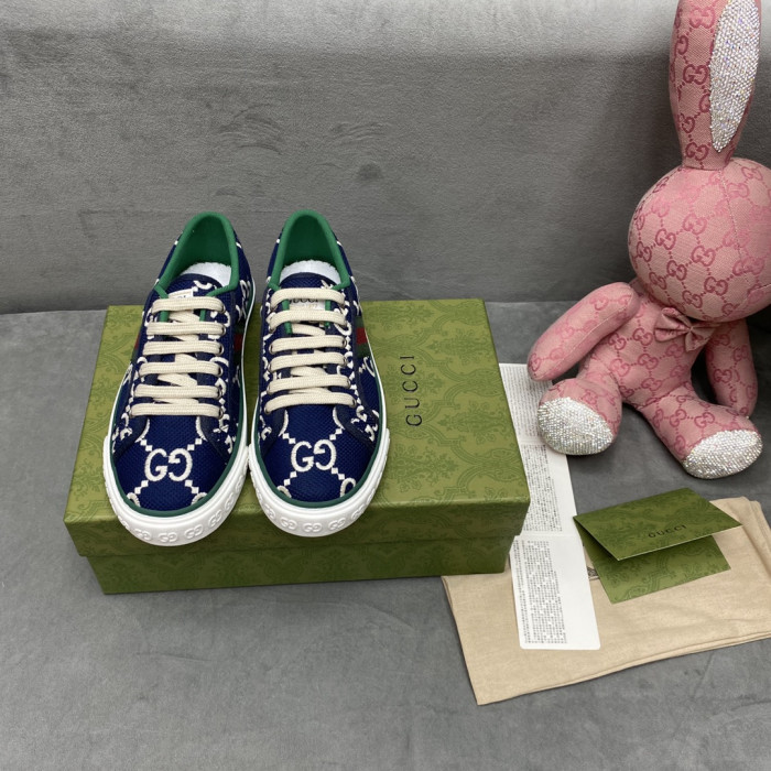 G*u*i sneaker