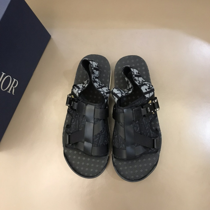 d10r sandals