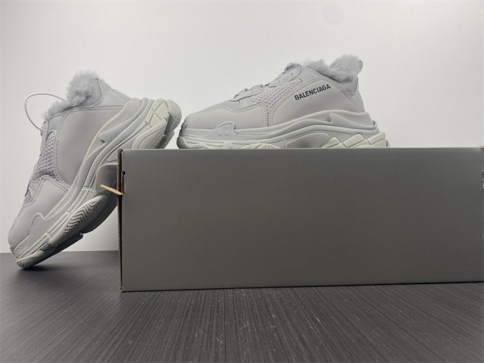 blcg sneaker triple.s.