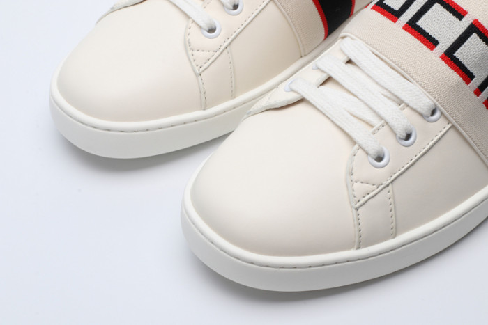 G*u*i ace embroidered low-top sneaker
