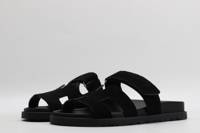 herm*s  slippers