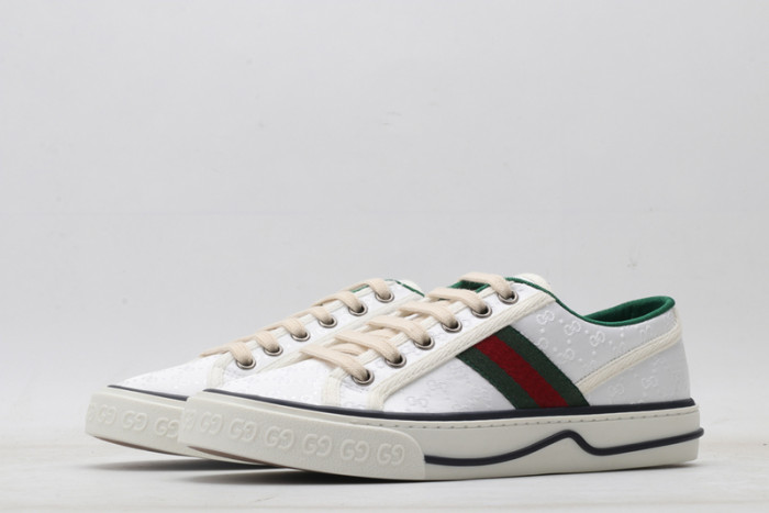 G*u*i  sneaker