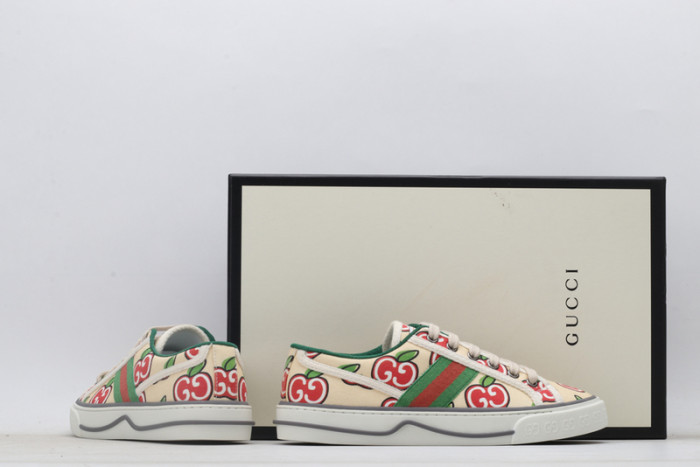 G*u*i  sneaker