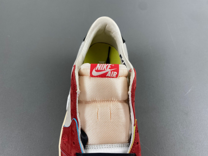 trophy room x air jordan 1 low og "home" hv6157-100