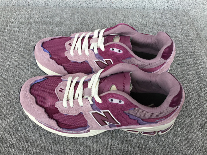 new balance 2002r 
