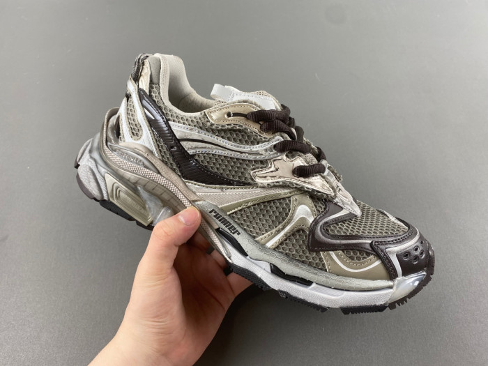 Ba*len*cia*ga -runner