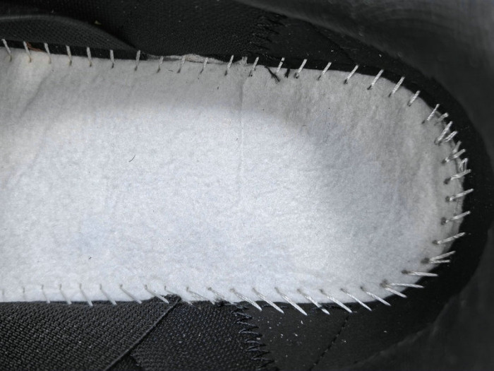 b30 sneaker