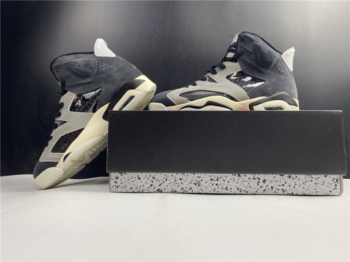 air jordan 6 wmns “tech Ch*0me