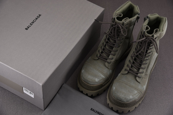 Ba*len*cia*ga boots