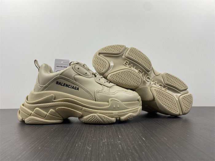 blcg sneaker triple.s.