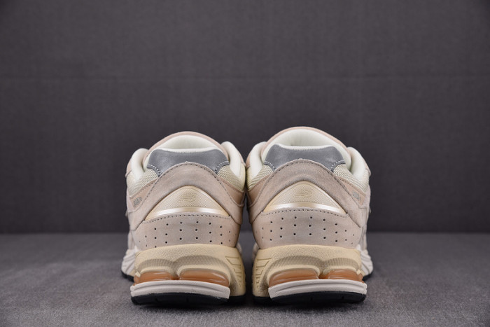 new balance 2002r‘calm taupe’ m2002rcc