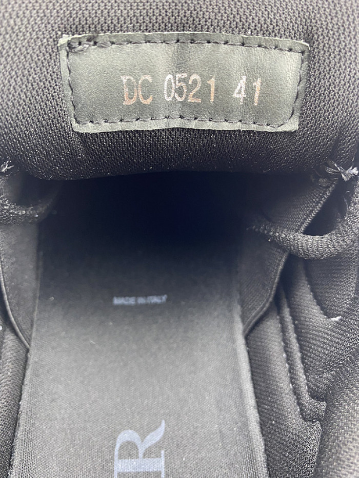 b30 sneaker