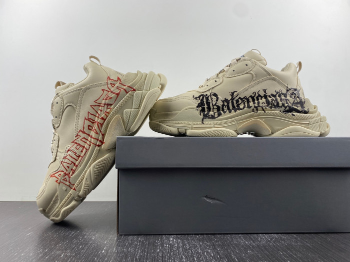 blcg sneaker triple.s.