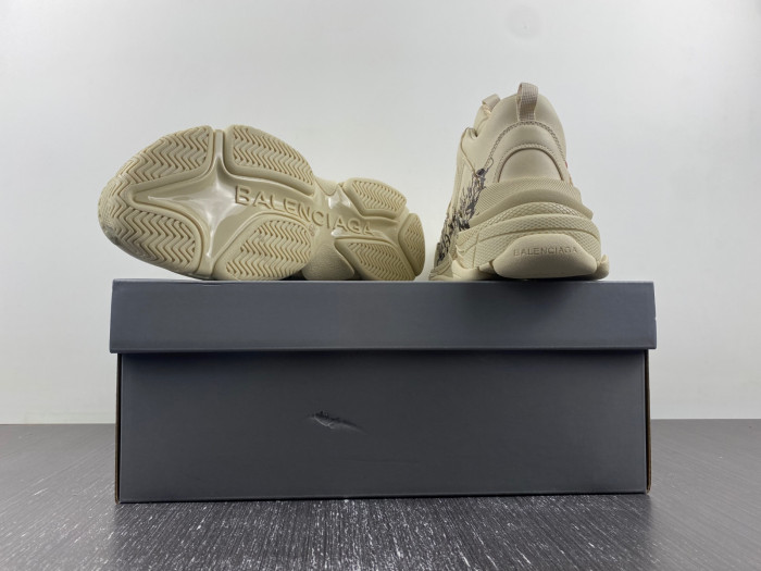 blcg sneaker triple.s.