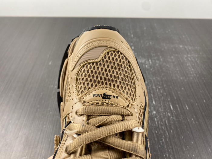 Ba*len*cia*ga -runner