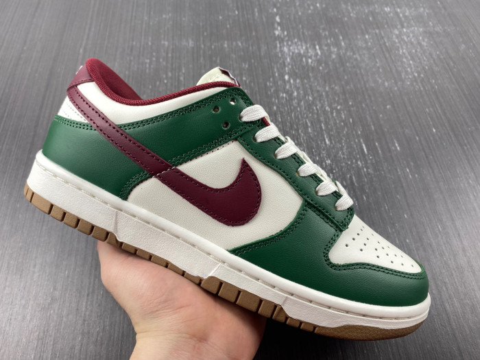 nike dunk low gorge green fb7160-161