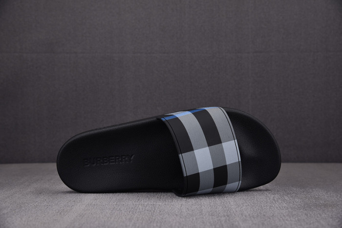 bur_berry slippers