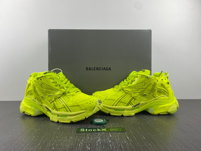 Ba*len*cia*ga -runner