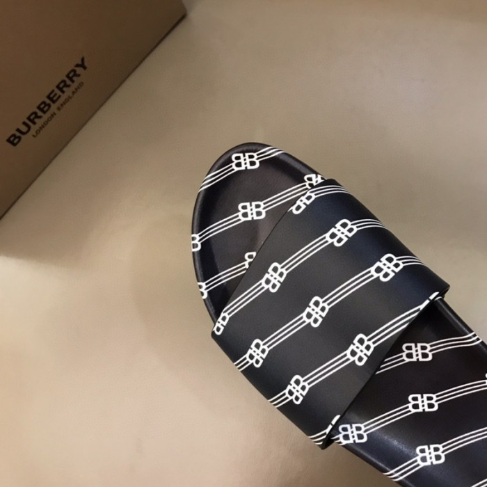 bur_berry slippers