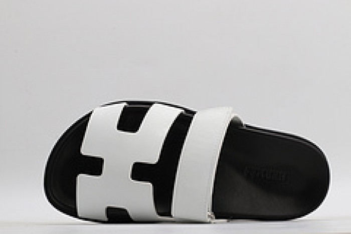 herm*s  slippers