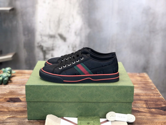 G*u*i  low-top sneaker