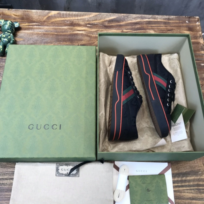 G*u*i  low-top sneaker