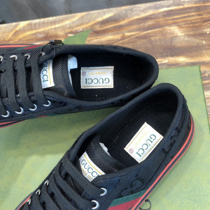 G*u*i  low-top sneaker