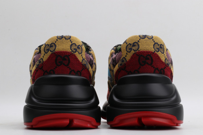 G*u*i sneaker