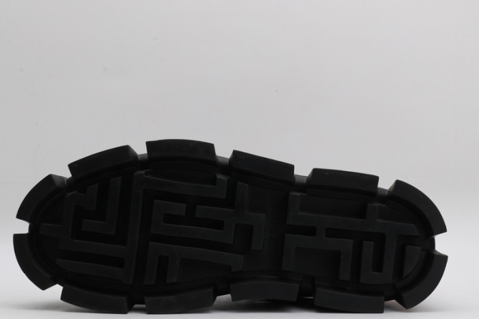 vers sneakers