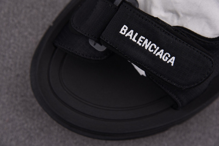 blcg sandals