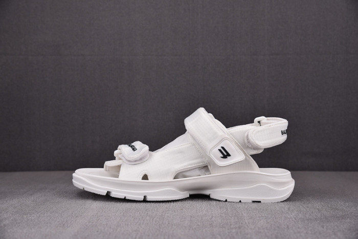 blcg sandals