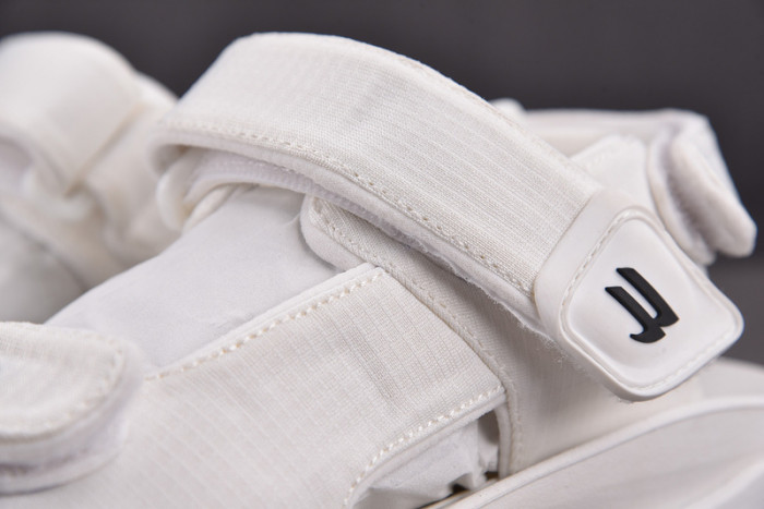 blcg sandals