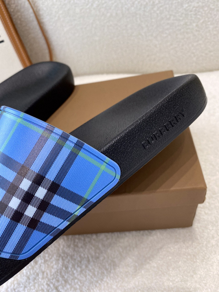 bur_berry slippers