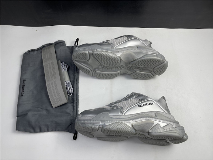 blcg sneaker triple.s.